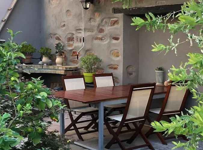 Le Du Moulin Apartment